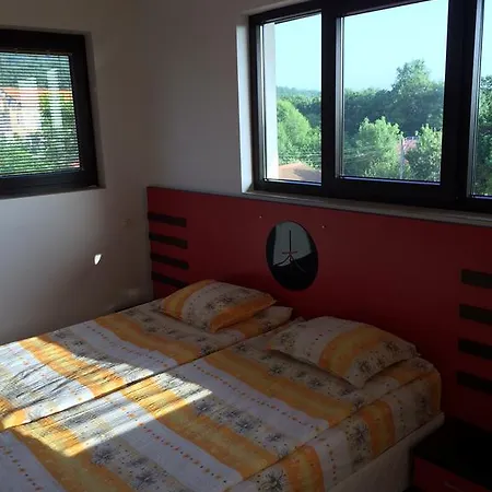 Zapovedni Rai Apartman *