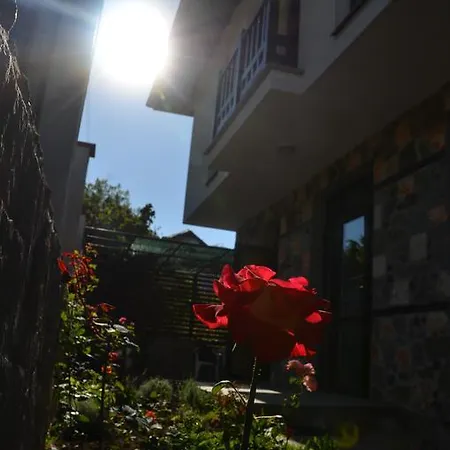 Zapovedni Rai Apartman *